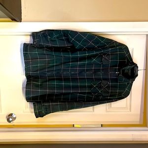 Men’s extra large shirt